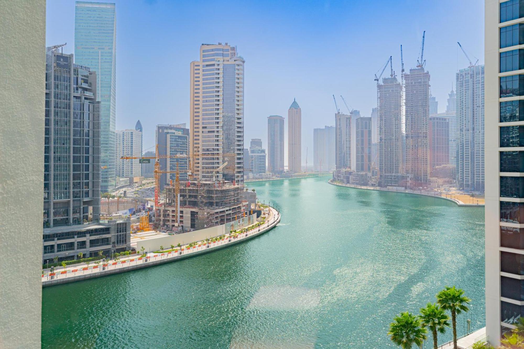 Apartment Escape 24 Modern At Damac Maison Prive In Heart Of Business Bay