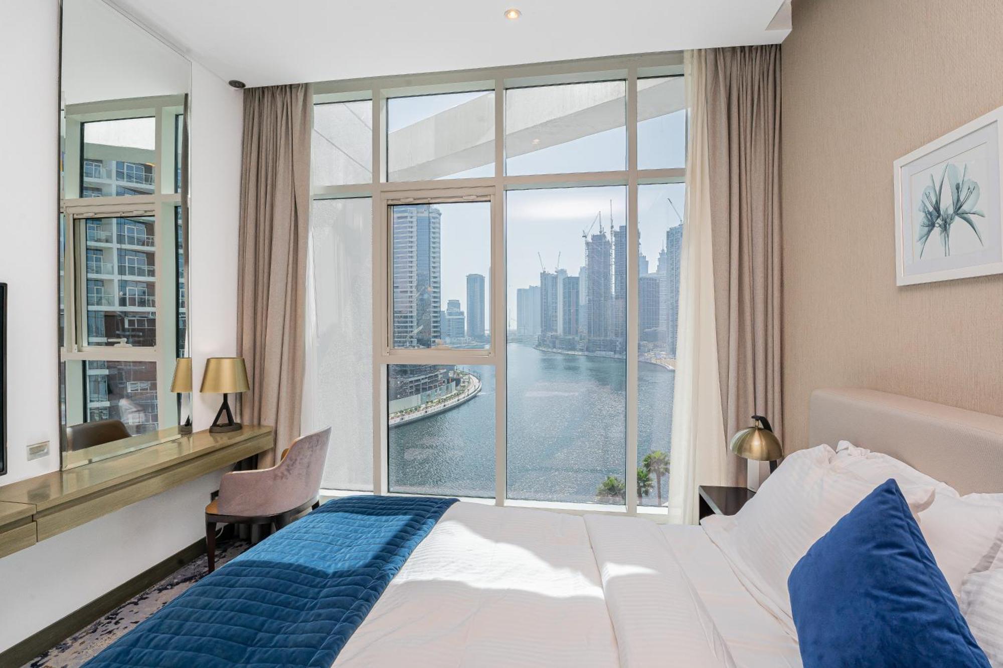 Escape 24 Modern At Damac Maison Prive In Heart Of Business Bay *