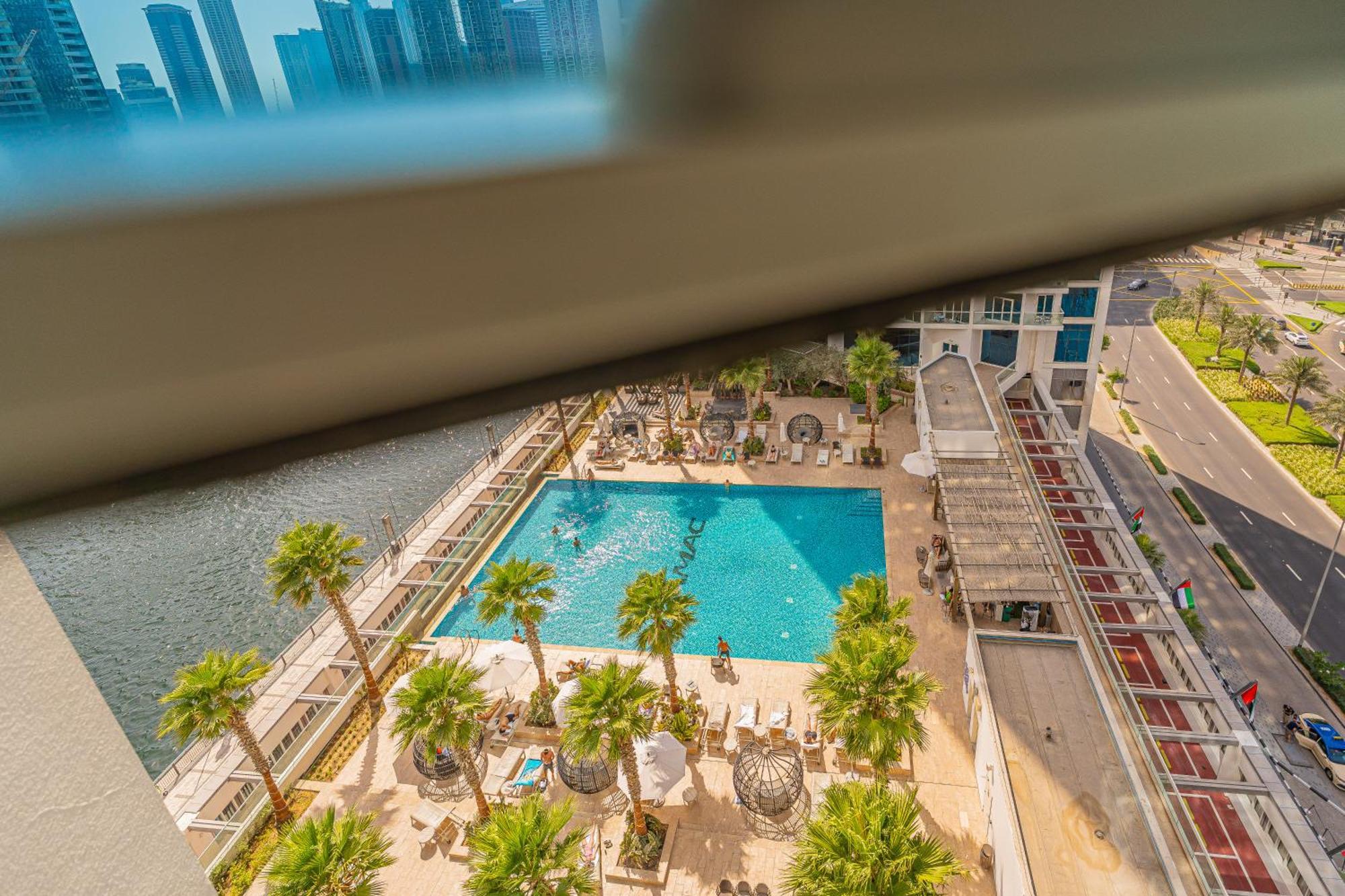 Escape 24 Modern At Damac Maison Prive In Heart Of Business Bay